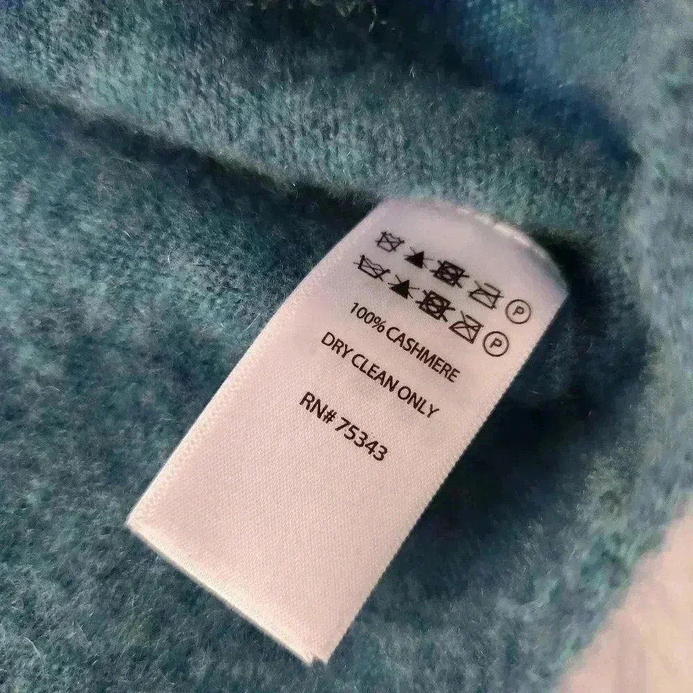 Tahari Pure Luxe 100% Cashmere Sweater Size Small - Picture 4 of 5